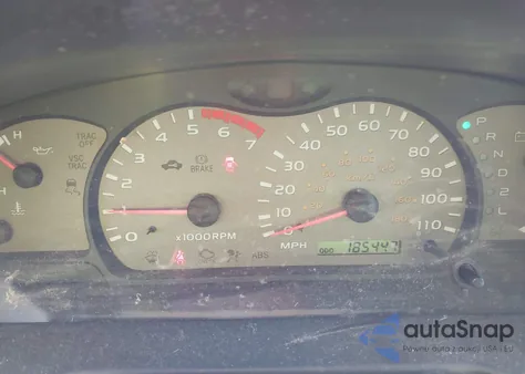 2001 Toyota Sequoia Sr5 V8 z USA, uszkodzony, nr VIN 5TDZT34AX1S044993